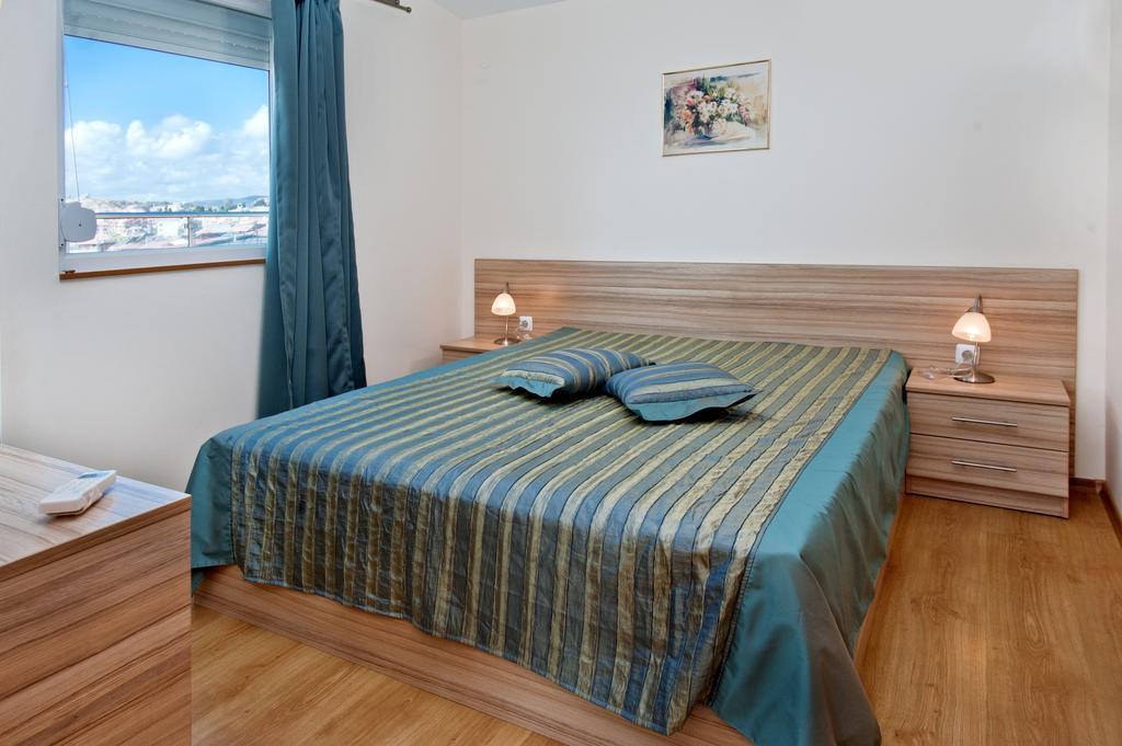Семеен Хотел Бриз Sozopol Exterior foto
